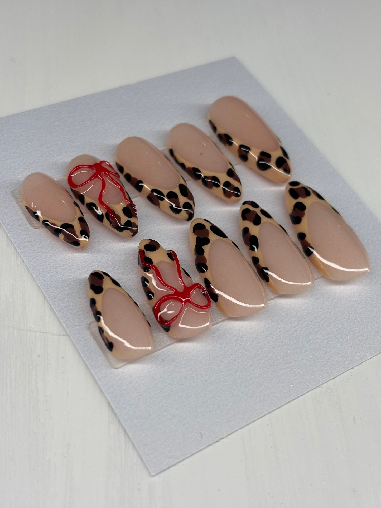 Red Bow Cheeta